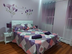 3 chambres, fer et planche à repasser, Wi-Fi, draps fournis