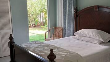 Villa, Patio | Iron/ironing board, free WiFi