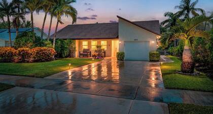 Delray Waterfront Paradise | Poolcuzzi & Kayaks