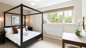 Room - Newly Renovated 1-Bed Flat | Ripon Town Centre (Ripon)