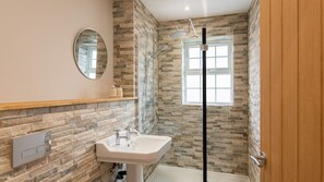 Bathroom - Newly Renovated 1-Bed Flat | Ripon Town Centre (Ripon)