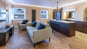 Living area - Cheltenham Loft, Harrogate (Harrogate)