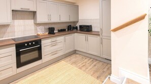 Private kitchen - Newly Renovated 2-Bed Flat | Ripon Town Centre (Ripon)