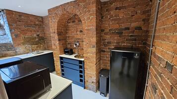 Fridge, microwave, dishwasher, electric kettle