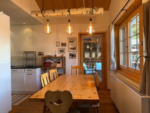 Dining - Furkasunna by Arosa Holiday Appartement/Fewo, Dusche oder Bad, WC, 7-Bettwohnung by Interhome (Arosa)