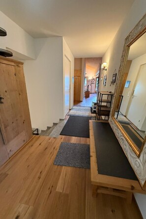 Interior - Furkasunna by Arosa Holiday Appartement/Fewo, Dusche oder Bad, WC, 7-Bettwohnung by Interhome (Arosa)