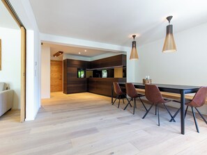 Dining - Koller Furggahorn by Arosa Holiday Appartement/Fewo, Dusche, WC, 6-Bettwohnung by Interhome (Arosa)