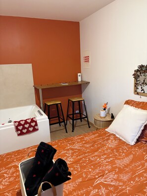 Room - Vrbo Property (Dijon)
