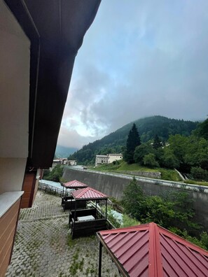 Terrace/patio - BAHAR VİLLA PANSİYON (Trabzon)