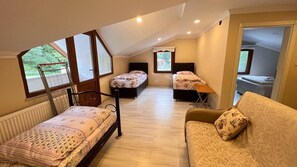Blackout drapes, iron/ironing board, free WiFi - BAHAR VİLLA PANSİYON (Trabzon)