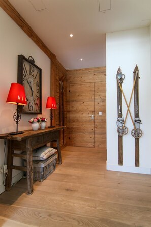 Interior - Eden 2 by Arosa Holiday Appartement/Fewo, Bad, WC, 6-Bettwohnung by Interhome (Arosa)