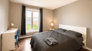 4 habitaciones, tabla de planchar con plancha, wifi y ropa de cama