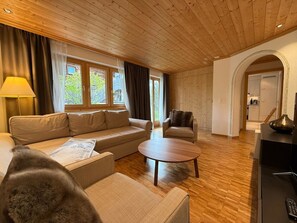 Living area - Sankt Peter by Arosa Holiday Appartement/Fewo, Dusche oder Bad, WC, 1 Schlafraum by Interhome (Arosa)