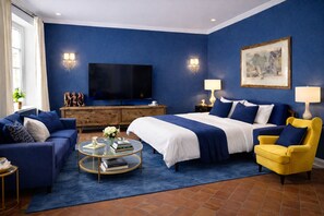 Iron/ironing board, WiFi, bed sheets - Beautiful Best Central Luxury Apartment with AC at the Duomo (Firenze)