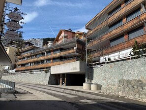 Exterior - Salis 02 by Arosa Holiday Appartement/Fewo, Dusche und Bad, WC, 4-Bettwohnung by Interhome (Arosa)
