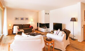 Fireplace - Salis 02 by Arosa Holiday Appartement/Fewo, Dusche und Bad, WC, 4-Bettwohnung by Interhome (Arosa)