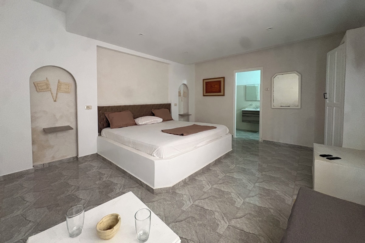 Habitación básica | Wifi gratis y ropa de cama 