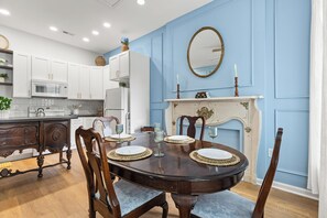 Dining - Huge, Downtown, Walkable, Coffee, Breweries, Dogs (Frederick)