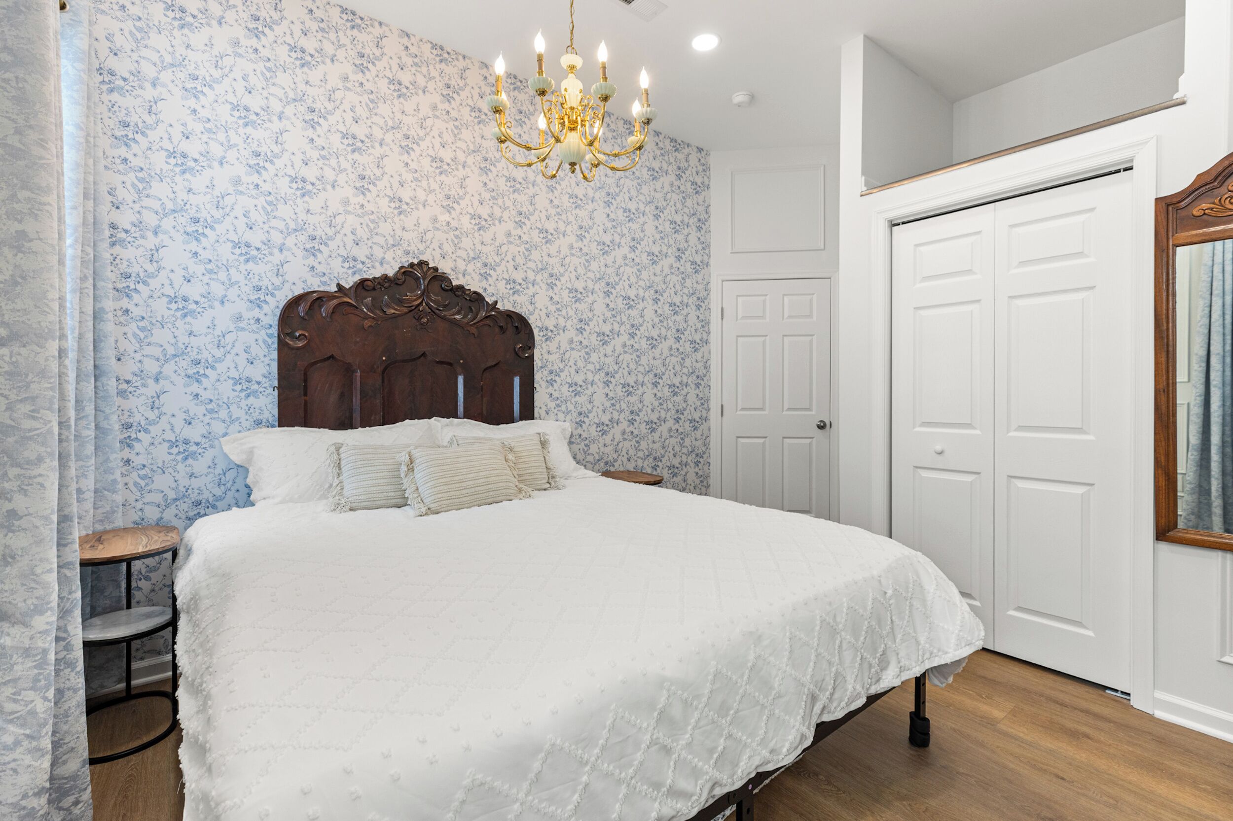1 slaapkamer, een strijkplank/strijkijzer, gratis wifi, beddengoed