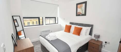 1 bedroom, desk, iron/ironing board, WiFi