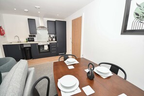 Dining - Modern 2 Bedroom Apartment in Central Bradford (West Yorkshire)