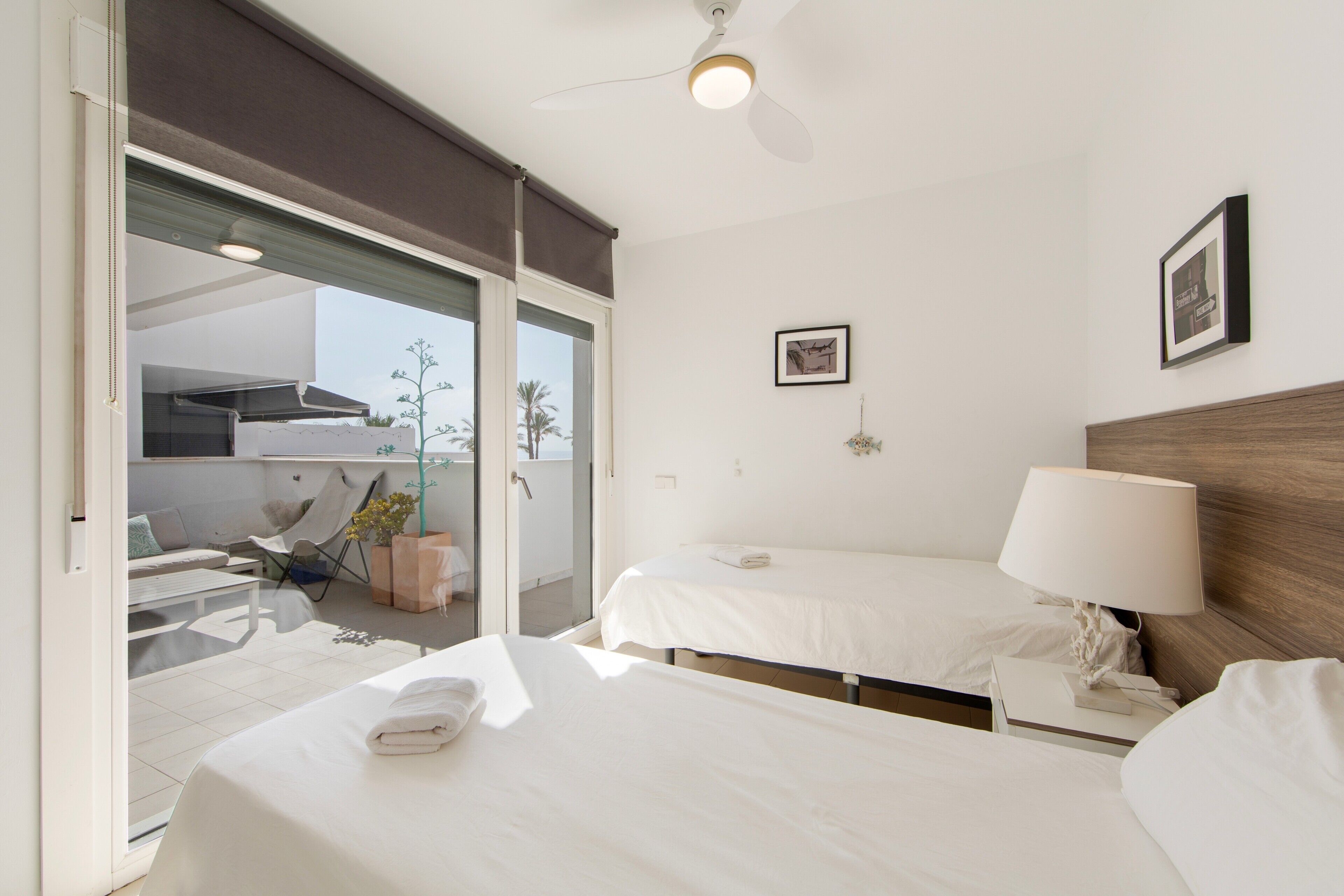 2 dormitorios, tabla de planchar con plancha, wifi y ropa de cama
