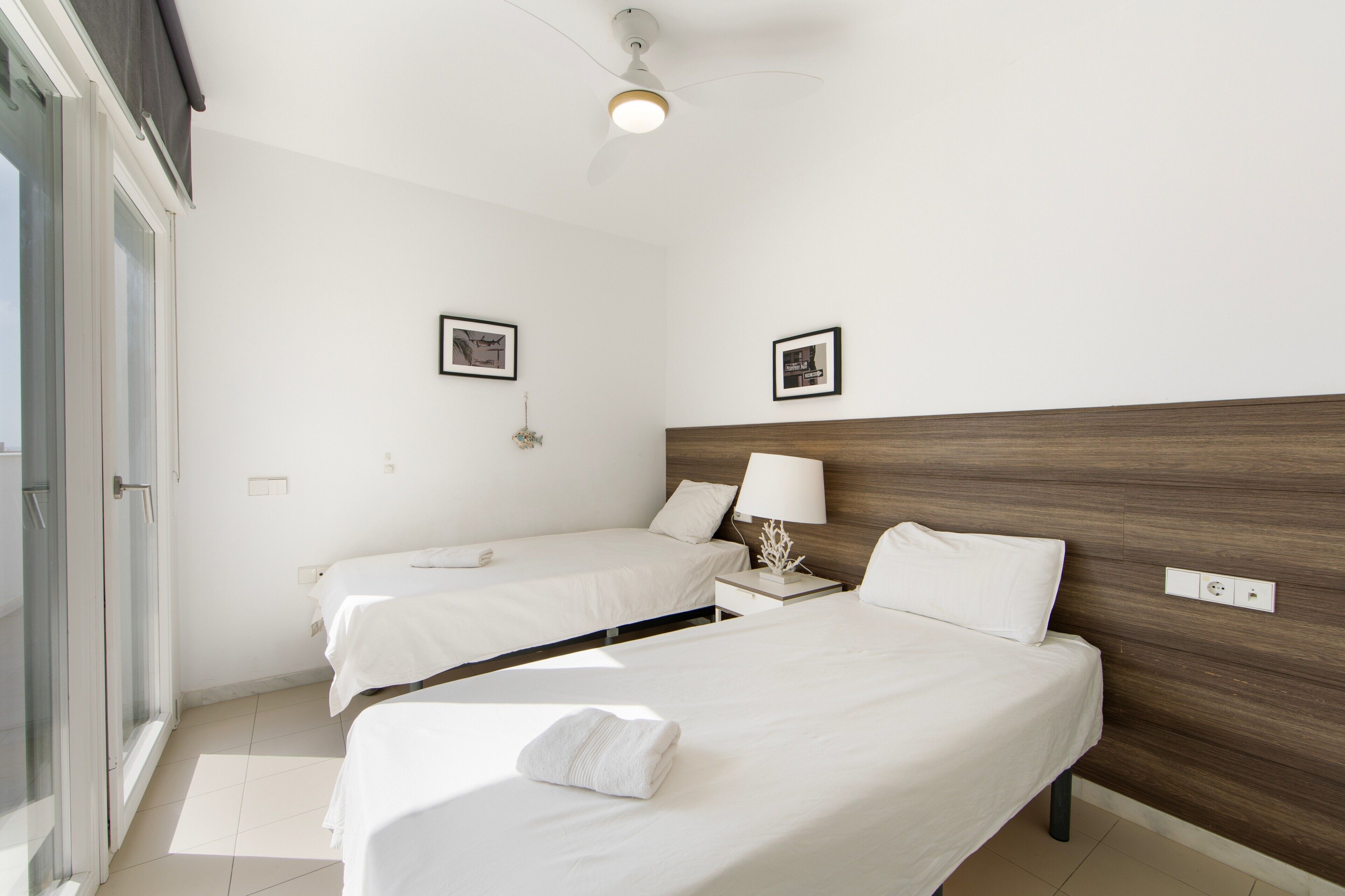2 dormitorios, tabla de planchar con plancha, wifi y ropa de cama