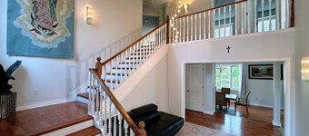 Luxury Estate near Presquille Park & PEC | 4000+ SqFt | Jacuzzi | Near PEC |