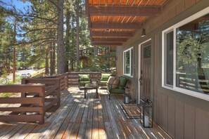 Terrace/patio - Natures Peak-family Retreat w/ 2 Fireplaces (Green Valley Lake)