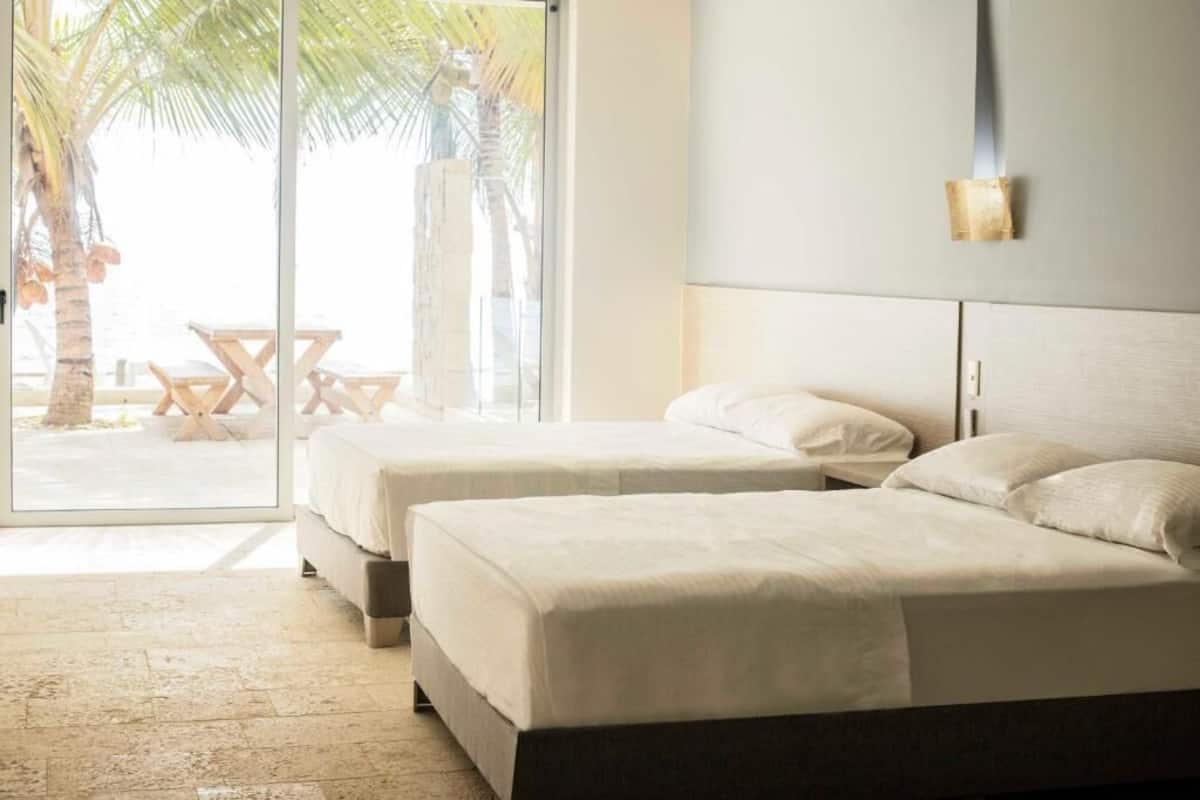 Deluxe Room, Sea View | In-room safe, desk, laptop workspace, WiFi (free)