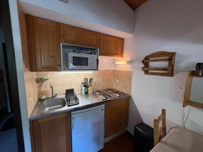 Kühlschrank, Mikrowelle
