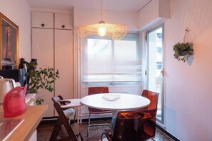 Dining - Charming family T4 with balcony in the 11th (Paris)