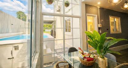 Baan Hug Ubon – Cozy Private Pool House with Free Private Parking, Pets Welcome