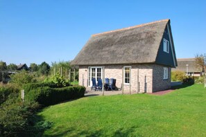 House | Exterior - Romantic Villa for 2-guests With Sauna, Makkum (Makkum)