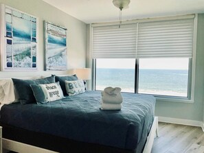 Apartment, Mehrere Betten, Meerblick (Palisade Palms Beach) | 3 Schlafzimmer, Schreibtisch, laptopgeeigneter Arbeitsplatz
