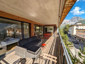 Terrace/patio - PlantA rosa by Arosa Holiday Appartement/Fewo, Dusche oder Bad, WC, 6-Bettwohnun by Interhome (Arosa)