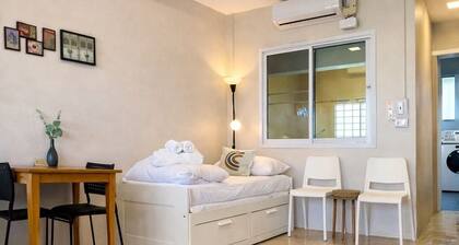 Hug Ubon Rooms – 1 Bedroom, Separate Living Room, Pet-Friendly Stay