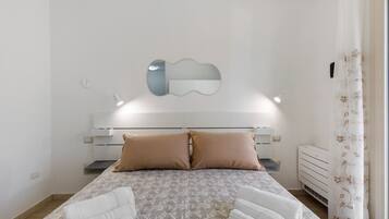 WiFi, bed sheets