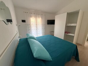 Room - Apartment 'Turri Manna Domo' with Balcony, Wi-Fi & Air Conditioning (Turri Manna)