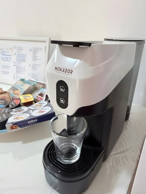 Coffee and/or coffee maker - Guest House 'Turri Manna Domo 5' with Balcony, Wi-Fi and Air Conditioning (Turri Manna)
