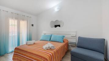 WiFi, bed sheets