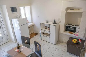 Dining - Little nest - Serene and Cozy Samos Retreat (Koumeika Samou)