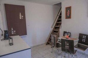 Dining - Little nest - Serene and Cozy Samos Retreat (Koumeika Samou)