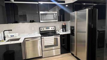 Room, 2 Bedrooms | Interior