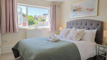 3 bedrooms, WiFi (free), individually decorated, individually furnished