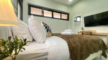 2 bedrooms, iron/ironing board, free WiFi, bed sheets