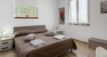 NEW LIFE Villalba Resort - Room '101' with Shared Terrace, Wi-Fi and Air Conditioning