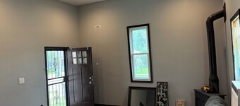 Charming 5 bedroom house with open floor plan in Memphis welcomes you