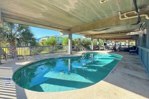Pool - Condo near beach and the Lagoon! Family friendly calm area. Also welcome dogs. (Gulf Shores)