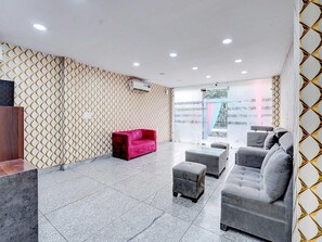 House | Interior - Classic Ummed Palace (Mathura)